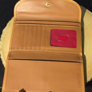 Dooney & Bourke Bags - Dooney & Bourke Wallet Dooney & Bourke Bags - Dooney & Bourke Wallet